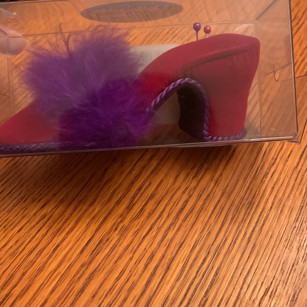 Pin cushion- high heel